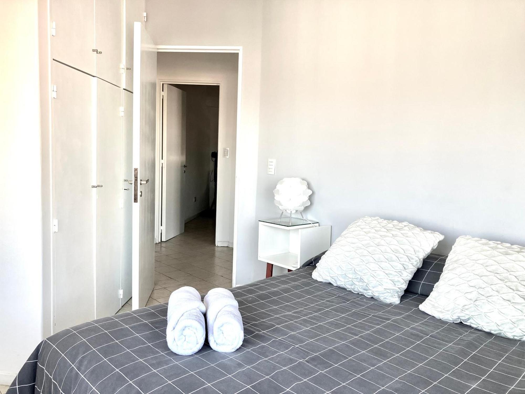 2 Dorm Sobre Av Hipolito Yrigoyen Apartment คอร์โดบา ภายนอก รูปภาพ